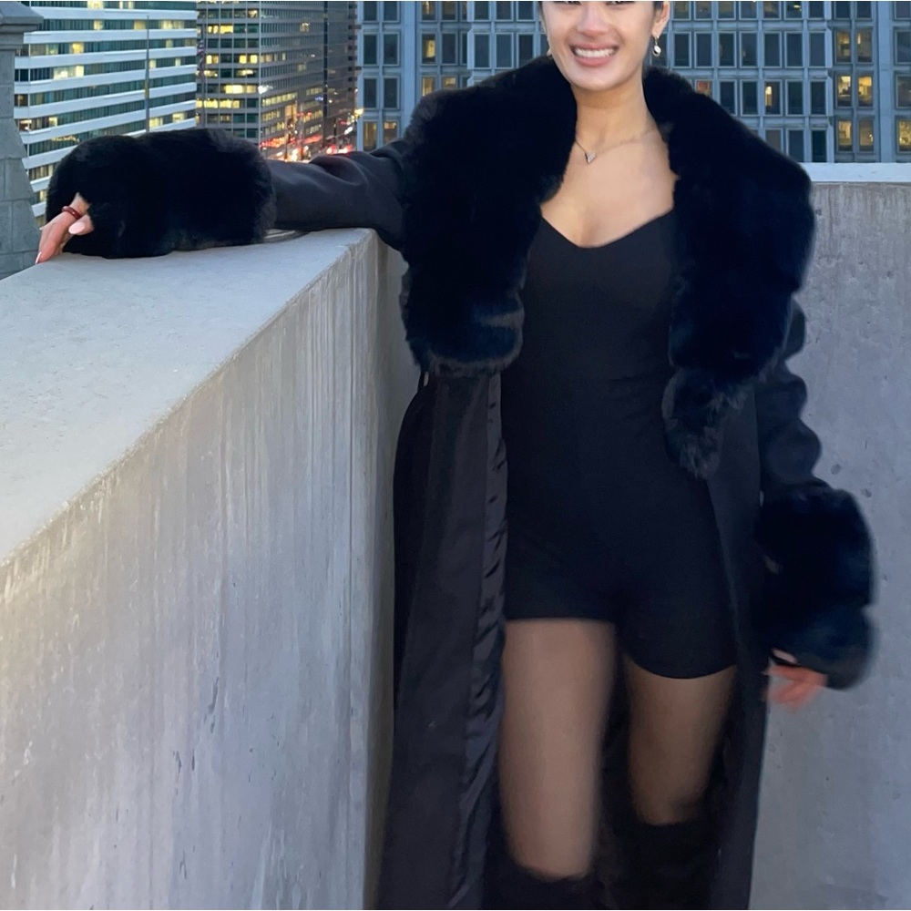 Elegant Black Faux Fur Trim Long Coat